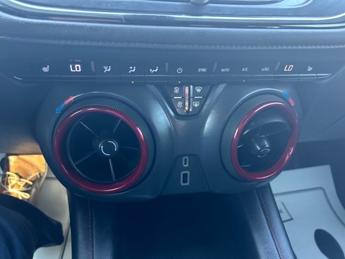 Used 2022 Chevrolet Blazer RS image 24