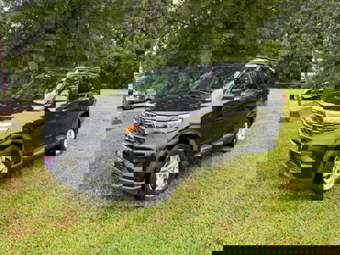 Used 2020 Ford Explorer XLT image 5
