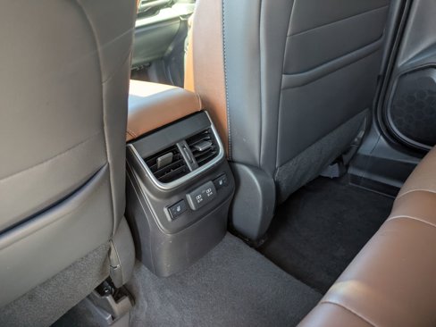 Used 2022 Subaru Outback Touring w/ Popular Package #2 image 21