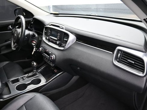 Used 2016 Kia Sorento EX image 46