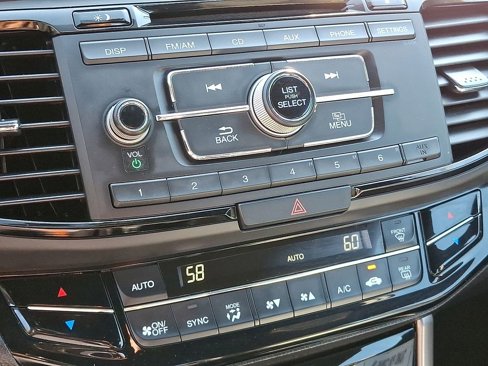 Used 2017 Honda Accord Sport image 13