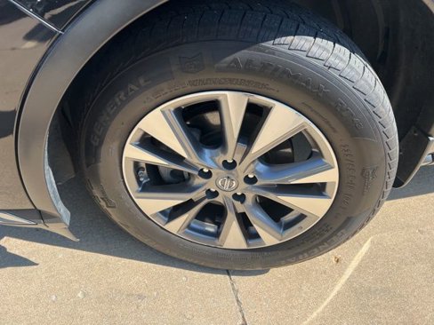 Used 2018 Nissan Murano SV image 15