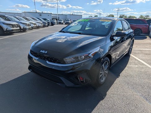 Used 2024 Kia Forte LXS image 2