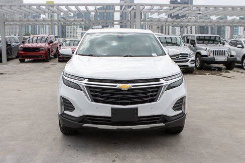 Used 2024 Chevrolet Equinox LT image 2