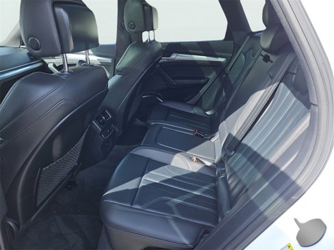 Used 2020 Audi Q5 2.0T Premium w/ Titanium Sport Package image 34