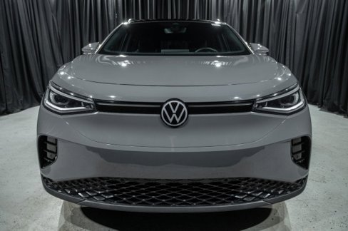 Used 2023 Volkswagen ID.4 Pro S image 2
