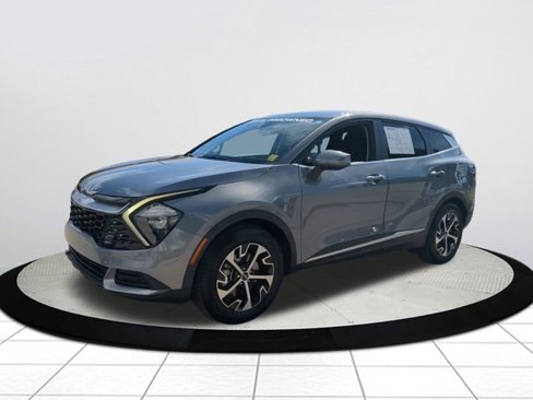 Used 2023 Kia Sportage EX image 7
