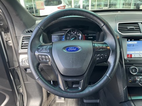 Used 2017 Ford Explorer XLT w/ Equipment Group 202A image 17