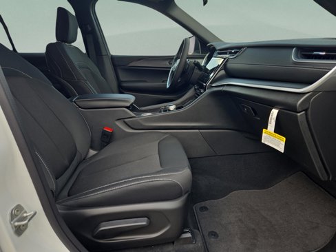 New 2025 Jeep Grand Cherokee Laredo X image 19