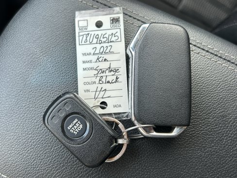 Used 2022 Kia Sportage LX image 32