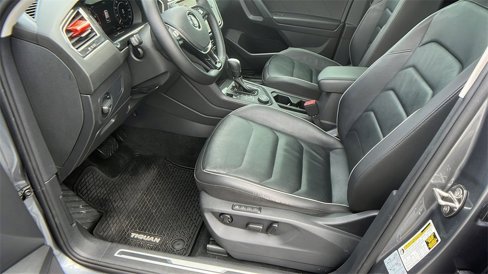 Used 2019 Volkswagen Tiguan SEL Premium R-Line image 14