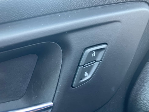 Used 2023 Chevrolet Malibu LT image 9