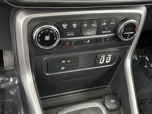 Used 2020 Ford EcoSport SES image 26