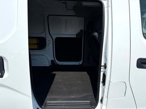 Used 2017 Chevrolet City Express LT w/ Technology Package image 20