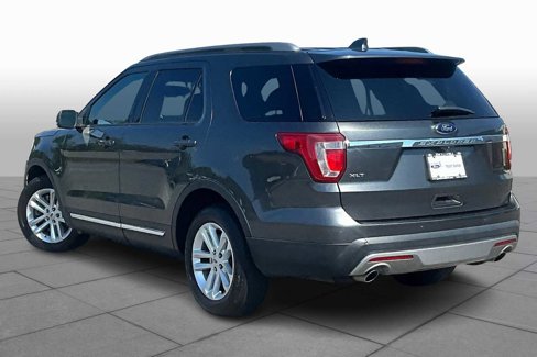 Used 2017 Ford Explorer XLT w/ Equipment Group 202A image 11