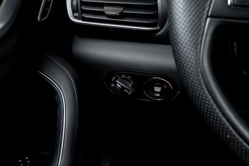 Used 2022 Maserati Levante GT image 39
