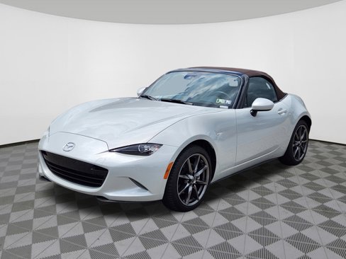 Used 2019 MAZDA MX-5 Miata Grand Touring image 2