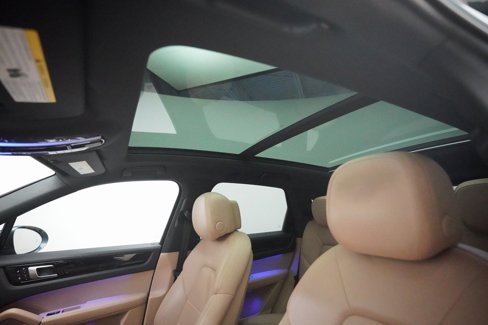 Used 2019 Porsche Cayenne S image 15