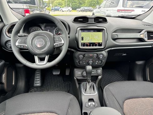 Used 2023 Jeep Renegade Latitude w/ Sun/Sound Group image 12