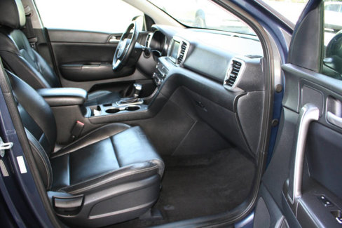 Used 2017 Kia Sportage EX image 18