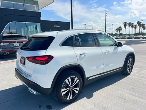 Certified 2025 Mercedes-Benz GLA 250 image 6