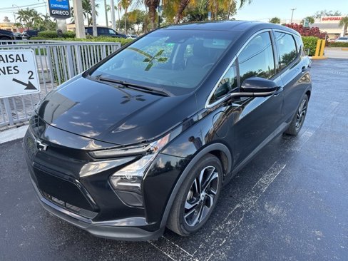 Used 2022 Chevrolet Bolt LT w/ Infotainment Package image 3