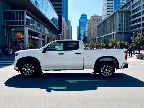 Used 2019 Chevrolet Silverado 1500 Custom w/ Trailering Package image 6