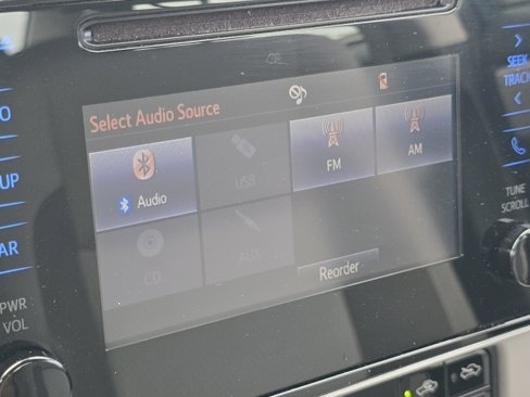 Used 2017 Toyota Corolla L image 3