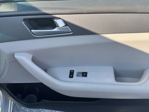 Used 2017 Hyundai Sonata SE image 33