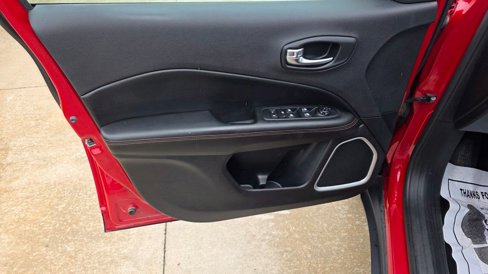 Used 2019 Jeep Compass Limited image 22