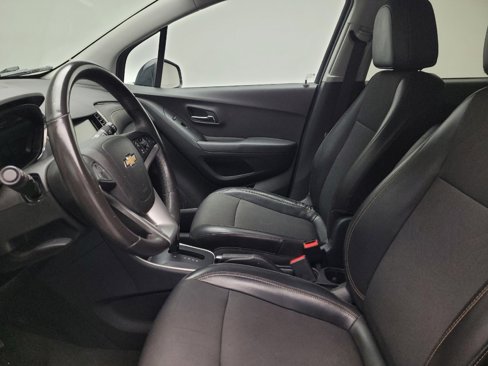 Used 2017 Chevrolet Trax LT w/ LT Convenience Package image 17