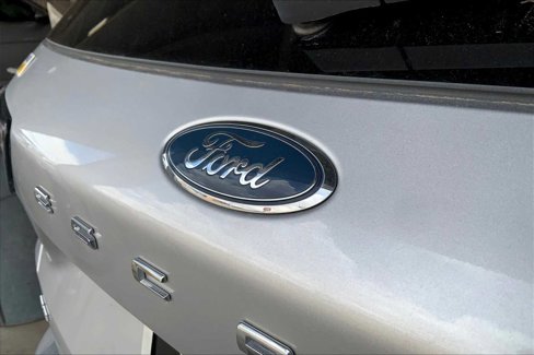 Certified 2020 Ford Escape SE image 9
