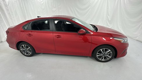 Used 2023 Kia Forte LXS image 2