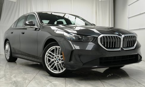Used 2024 BMW 530i xDrive w/ Premium Package image 1