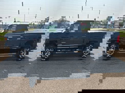Used 2015 GMC Sierra 1500 SLT w/ SLT Crew Cab Value Package image 6