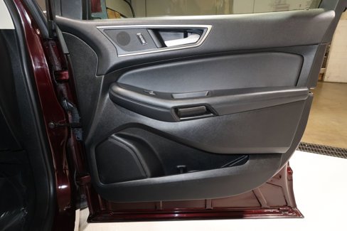 Used 2024 Ford Edge SEL image 18