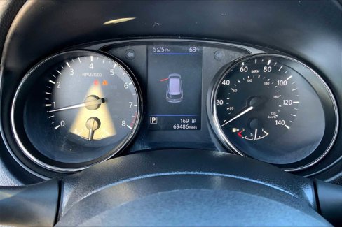 Used 2019 Nissan Rogue SV image 24