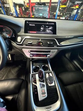 Used 2020 BMW 750i xDrive w/ M Sport Package image 11