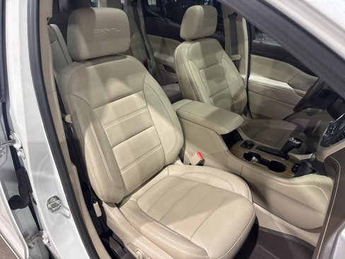 Used 2019 GMC Acadia Denali image 40