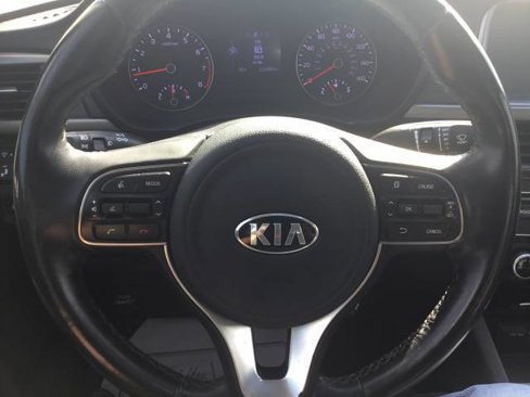 Used 2018 Kia Optima S w/ Panoramic Sunroof Package image 15