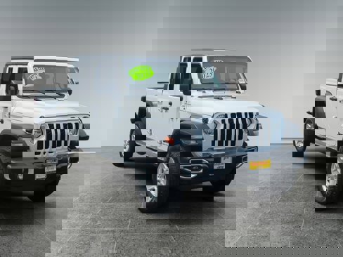 Used 2023 Jeep Gladiator Sport image 7