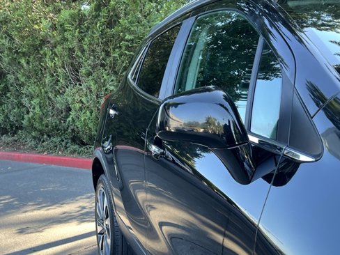 Used 2022 Buick Encore Preferred image 3