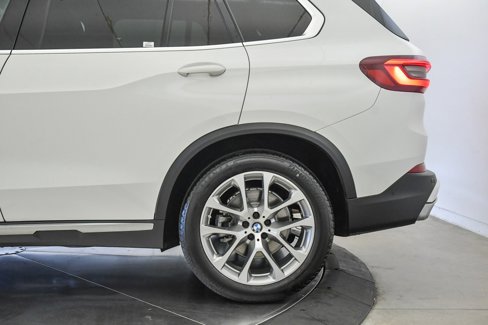 Certified 2022 BMW X5 sDrive40i w/ Parking Assistance Package image 10