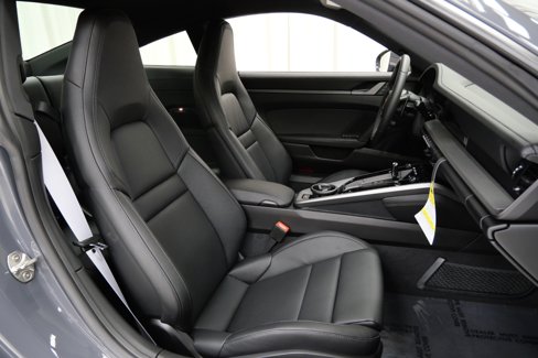 Used 2025 Porsche 911 Carrera w/ Premium Package image 24