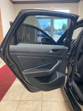 Used 2023 Volkswagen Jetta Sport image 12