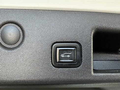 Used 2021 Chevrolet Equinox LT image 15