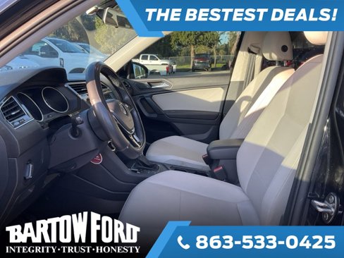 Used 2019 Volkswagen Tiguan SE w/ Panoramic Sunroof Package image 10