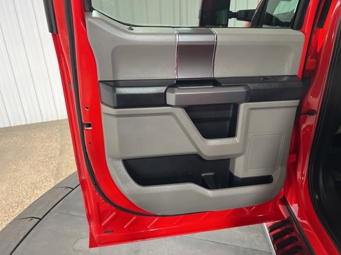 Used 2017 Ford F150 XLT w/ Equipment Group 302A Luxury image 15