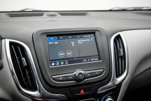 Used 2019 Chevrolet Equinox LS w/ LS Convenience Package image 27
