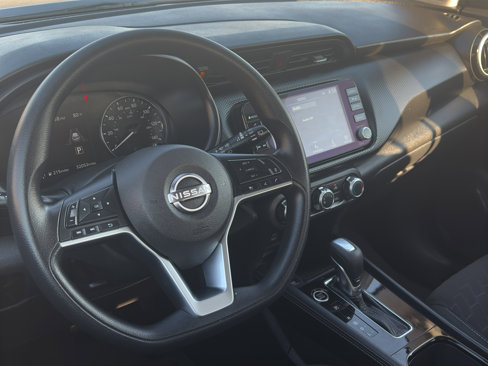 Used 2024 Nissan Kicks SV image 10